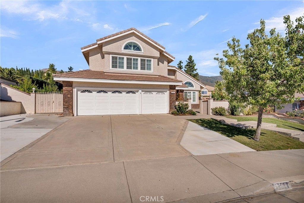 Photo of Listing #IV25151352