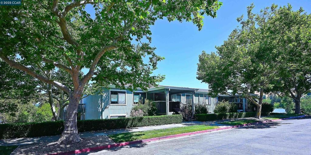 Photo of Listing #41103845