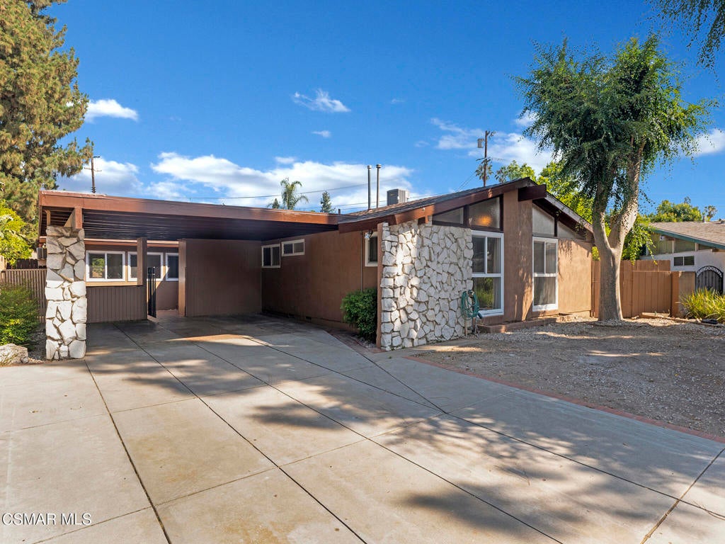 Photo of Listing #225003391