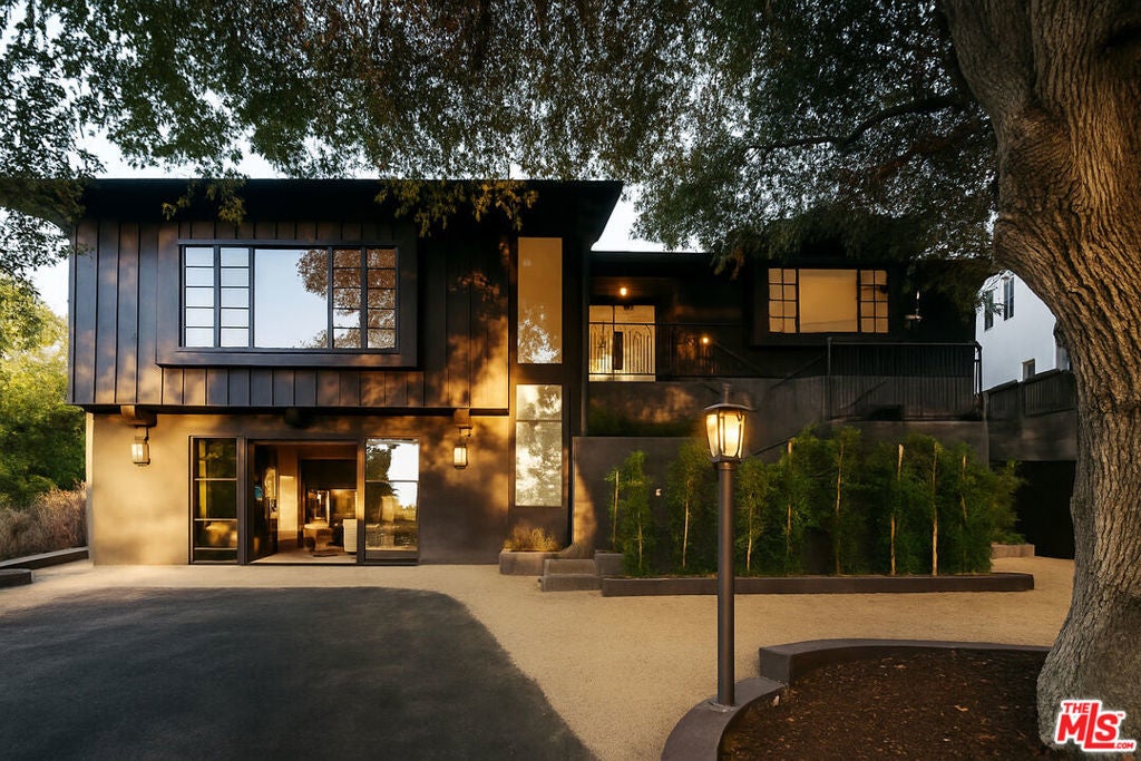 Photo of Listing #25561519