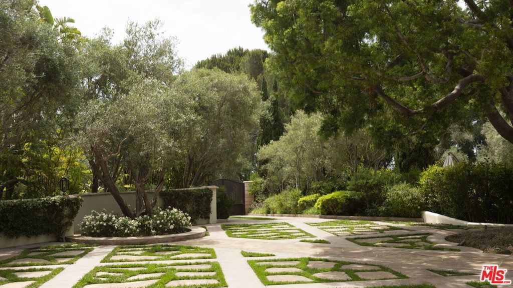 Photo of Listing #25561601