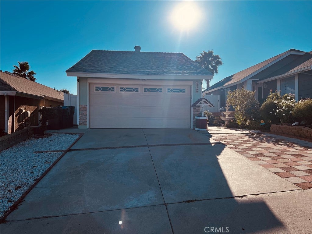 Photo of Listing #IV25150023