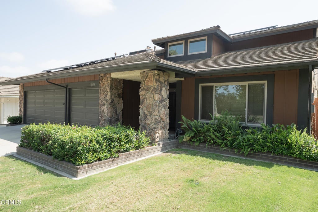 Photo of Listing #V1-30977