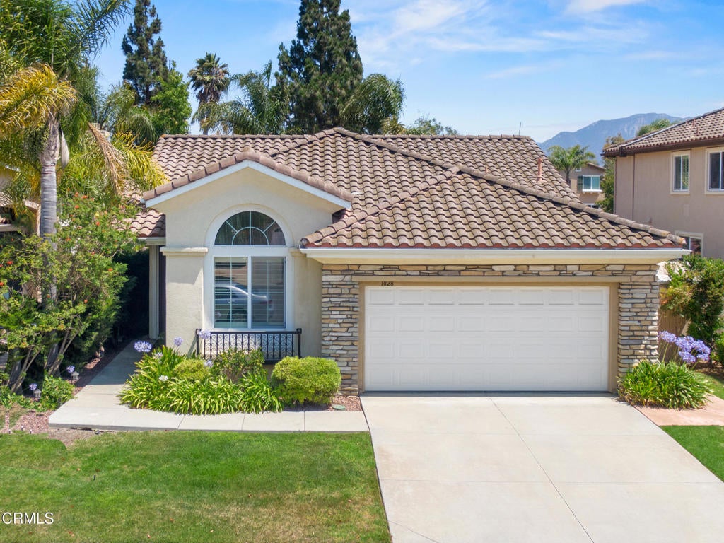 Photo of Listing #V1-30983