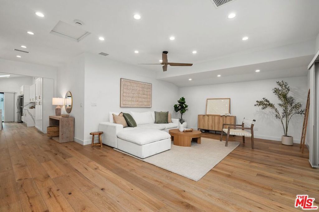 Photo of Listing #25562067