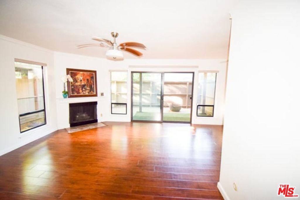 Photo of Listing #25561235