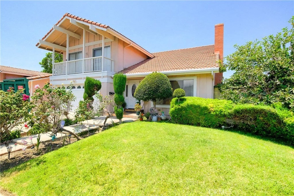 Photo of Listing #RS25092682