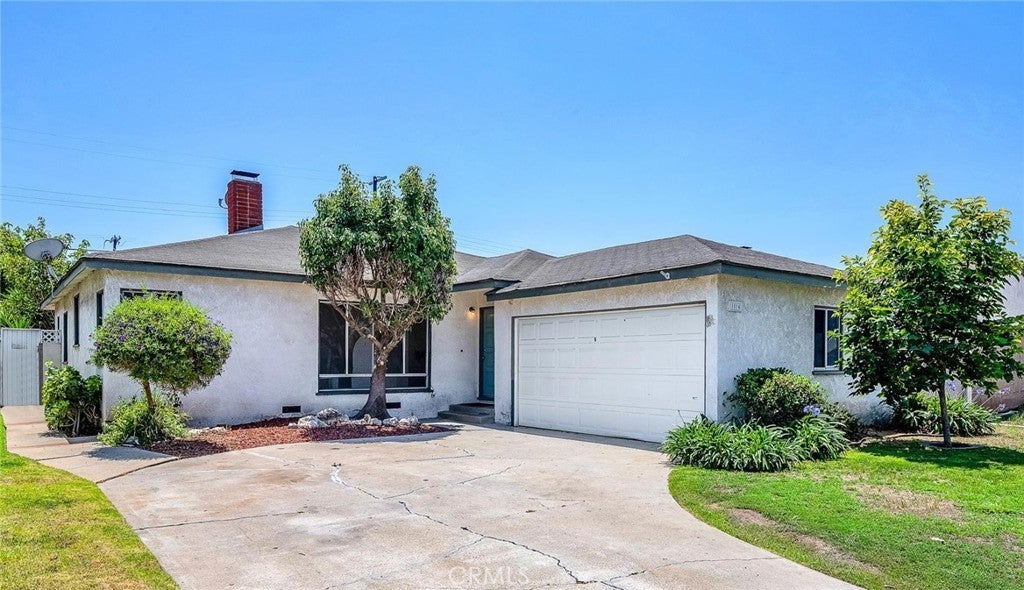 Photo of Listing #SB25146386