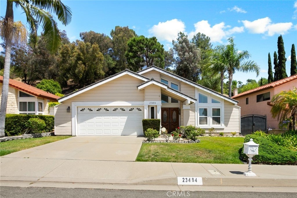 Photo of Listing #TR25151716