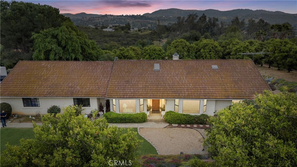 Photo of Listing #SW25152427