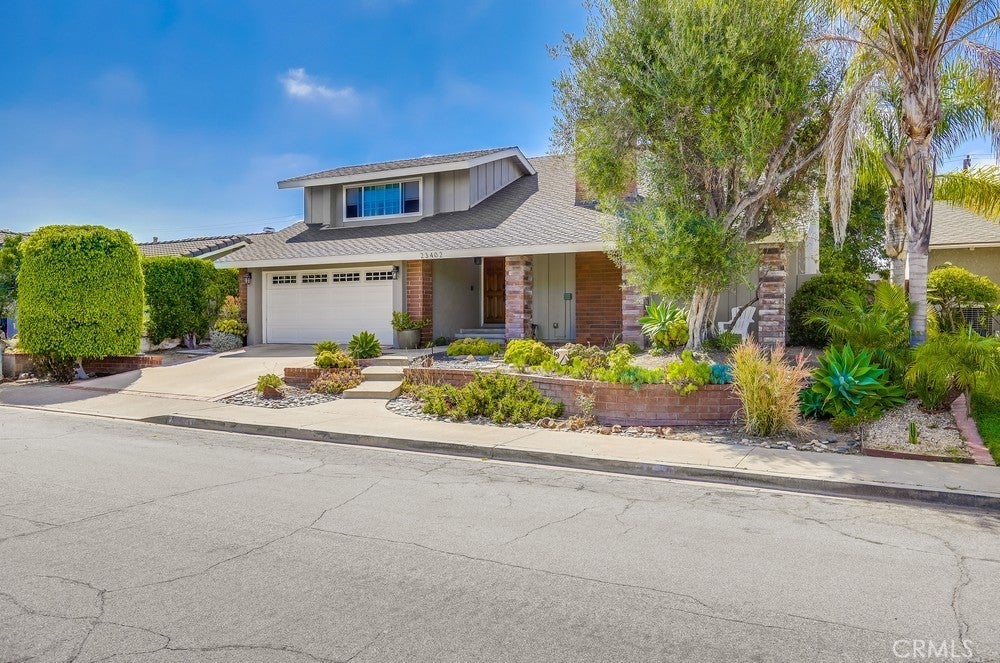 Photo of Listing #DW25152372