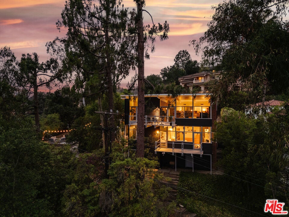 Photo of Listing #25561959