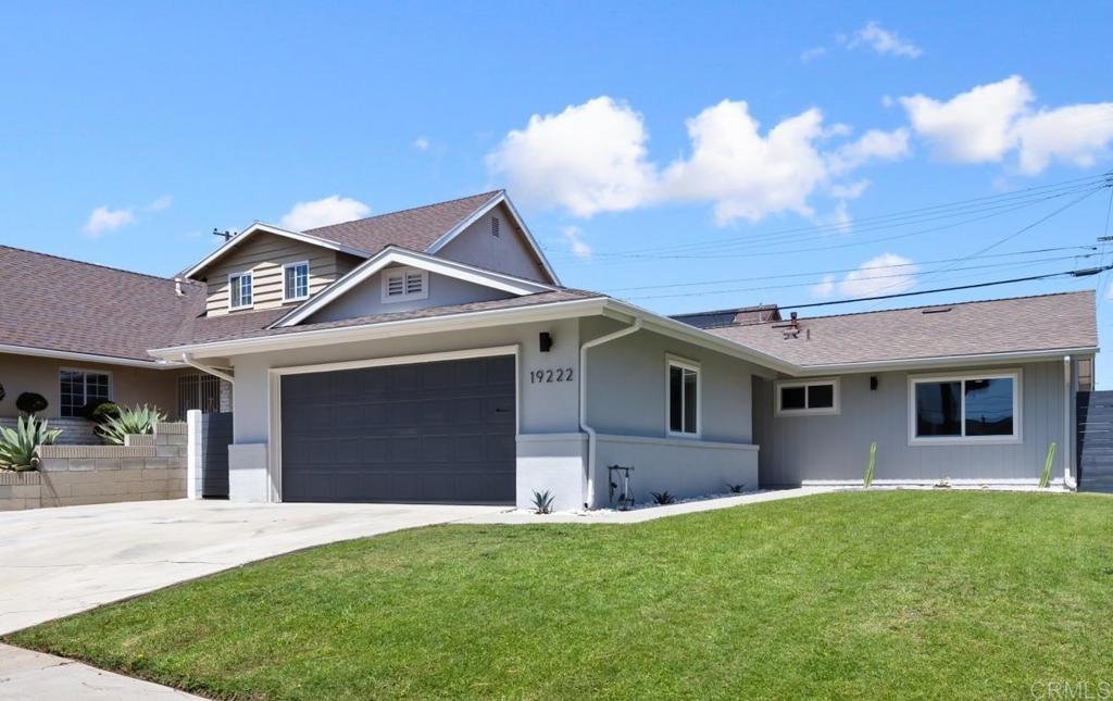 Photo of Listing #PTP2505109