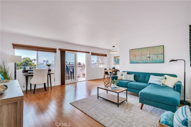 538 Avenue A 7a, Redondo Beach.