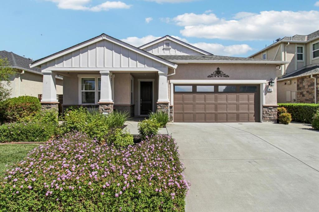 Photo of Listing #ML82013056