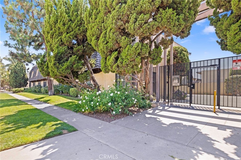 Photo of Listing #OC25133468