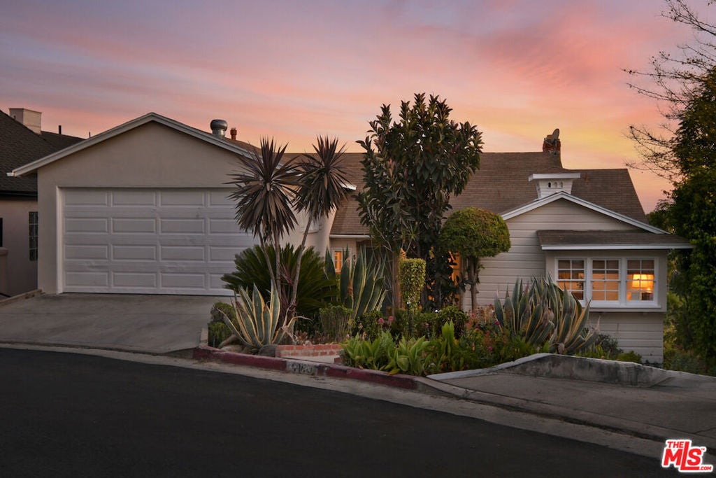 Photo of Listing #25560767