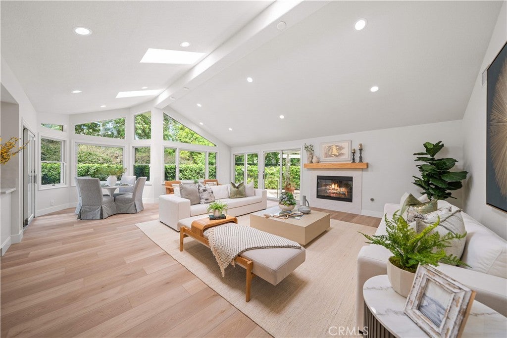 Photo of Listing #OC25153377