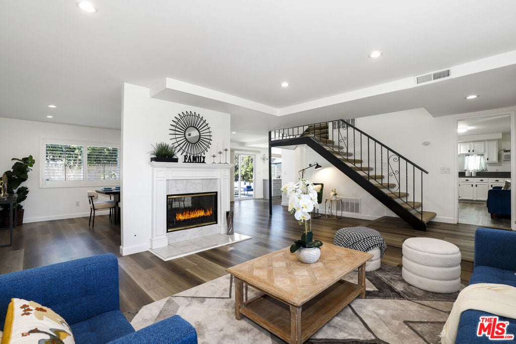 Photo of Listing #25562205