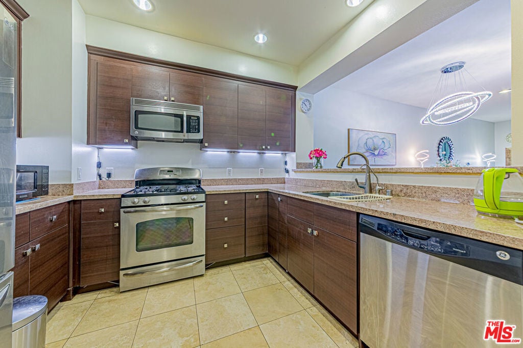 Photo of Listing #25562729