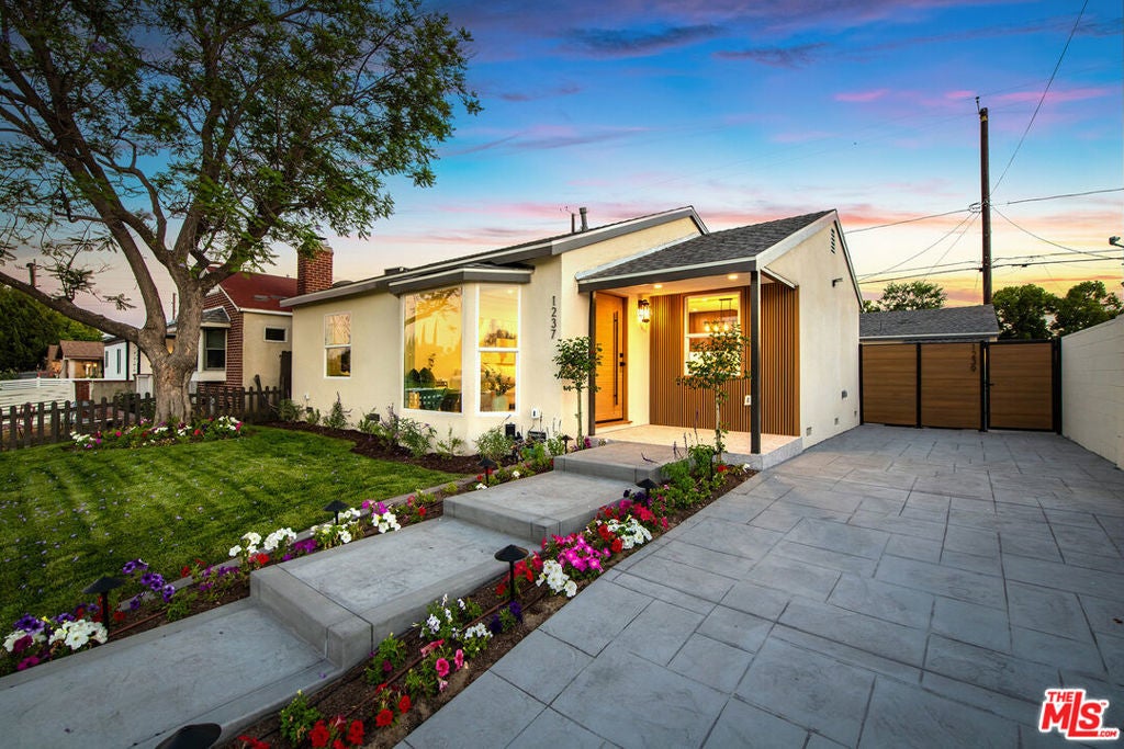 Photo of Listing #25555251