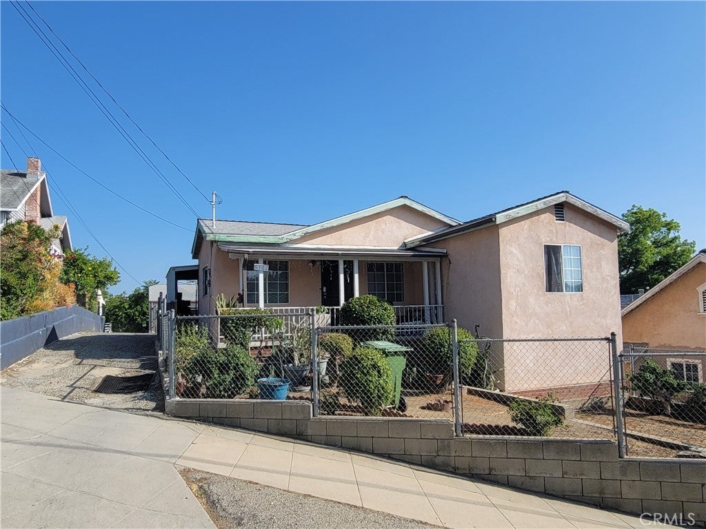 Photo of Listing #IV25153701