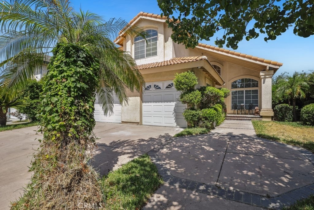 Photo of Listing #IV25153291