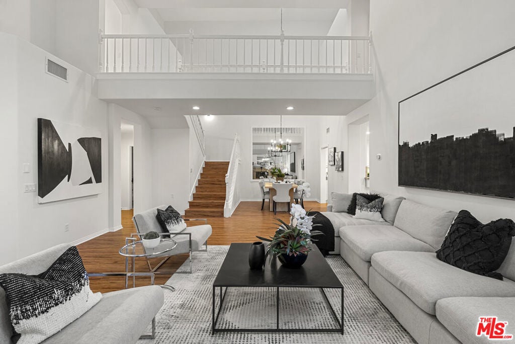 Photo of Listing #25559725