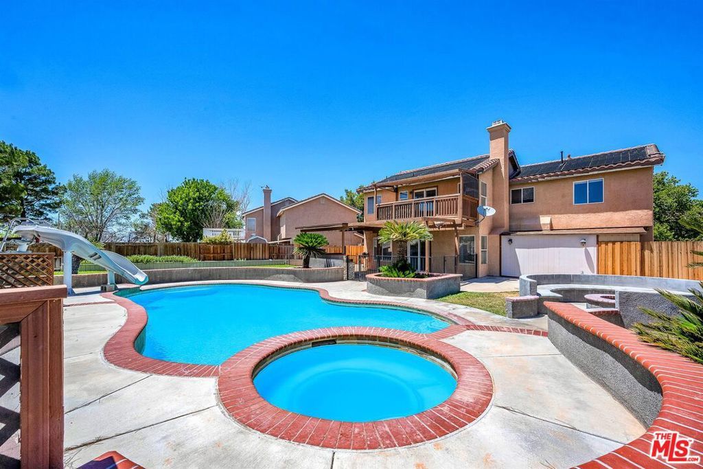 Photo of Listing #25562439