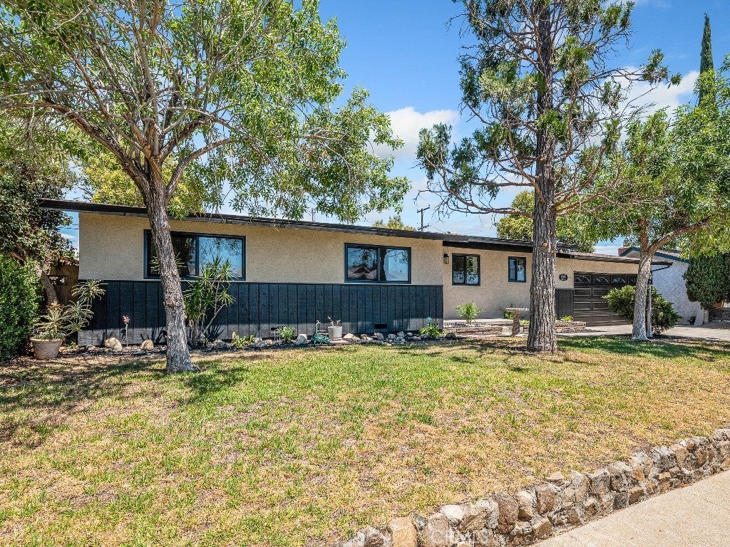 Photo of Listing #CV25149495