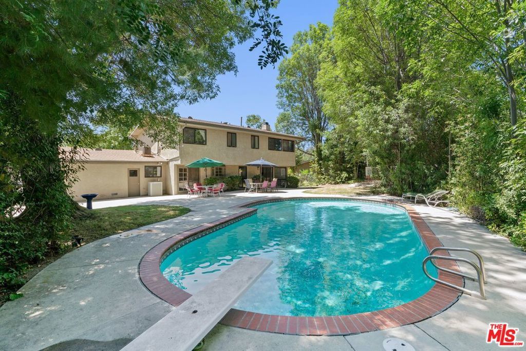 Photo of Listing #25541141