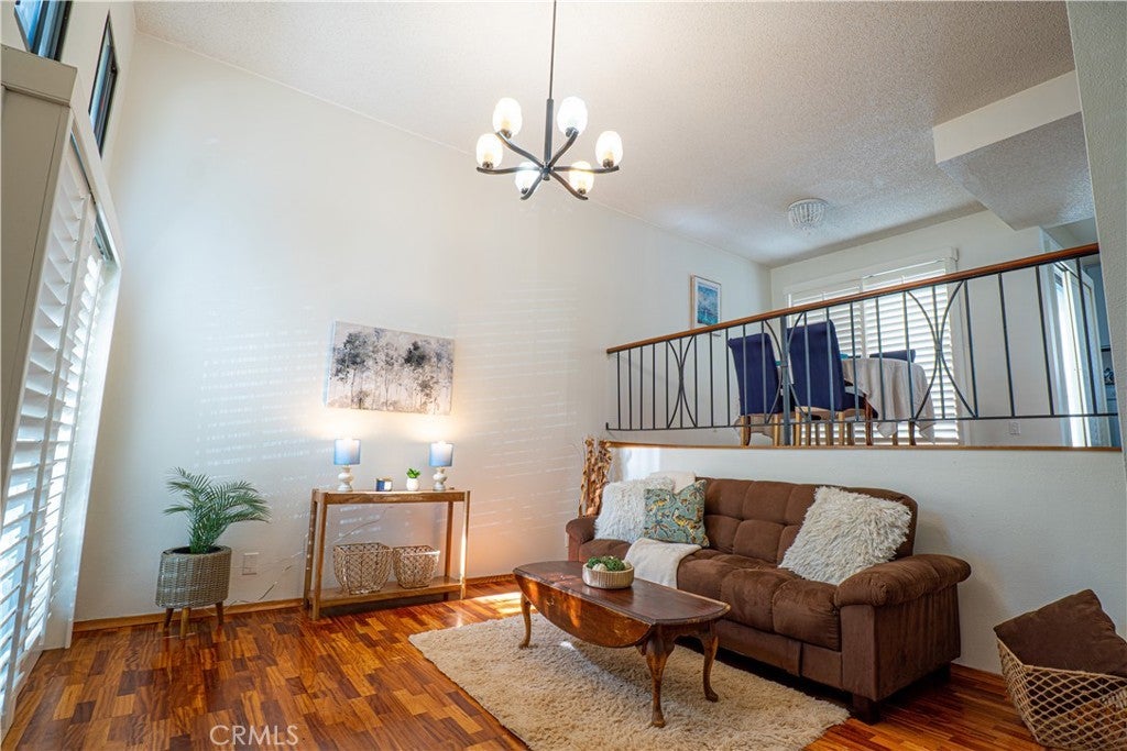 Photo of Listing #PW25153763