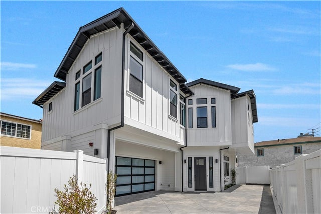 2102 Marshallfield Lane B, Redondo Beach.