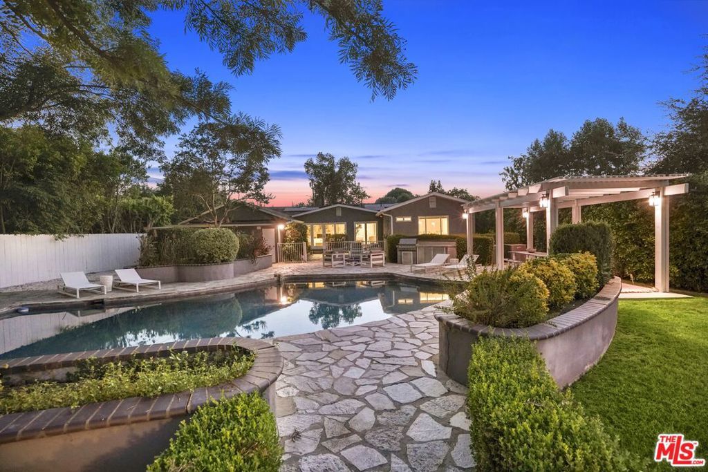 Photo of Listing #25559041