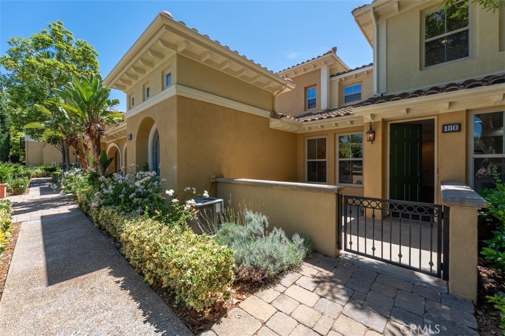 Photo of Listing #OC25151986