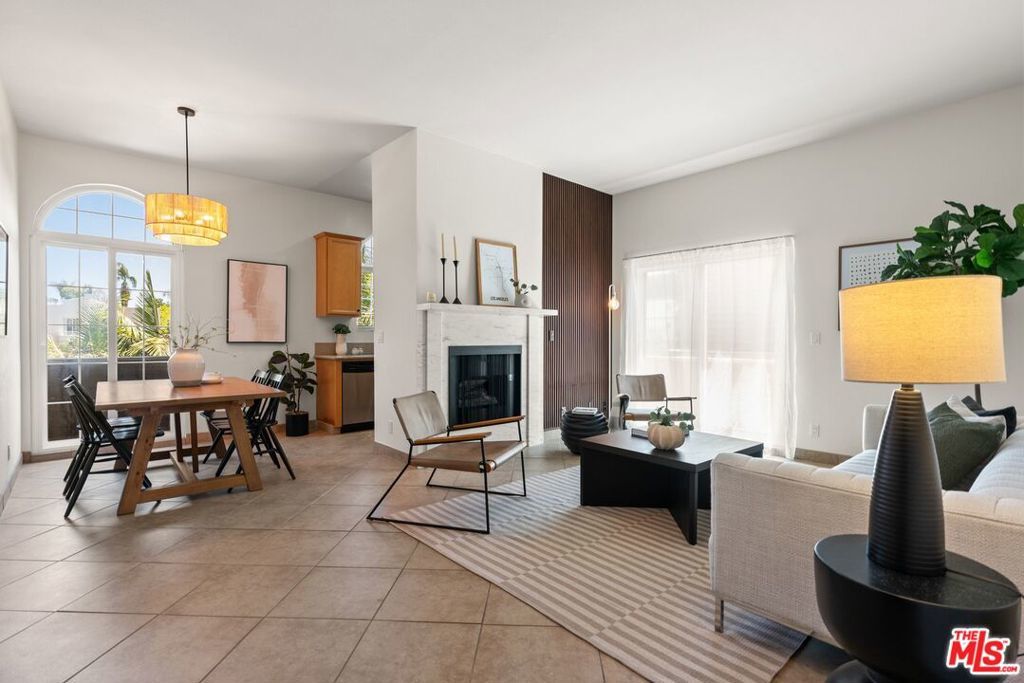 Photo of Listing #25562427