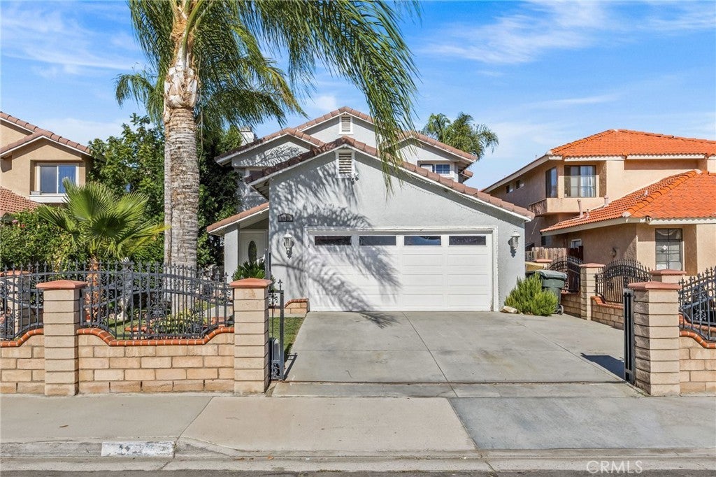 Photo of Listing #IV25146453