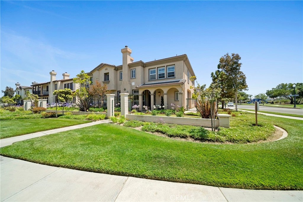 Photo of Listing #SR25153913