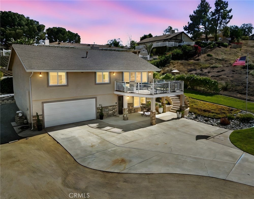 Photo of Listing #IV25153381