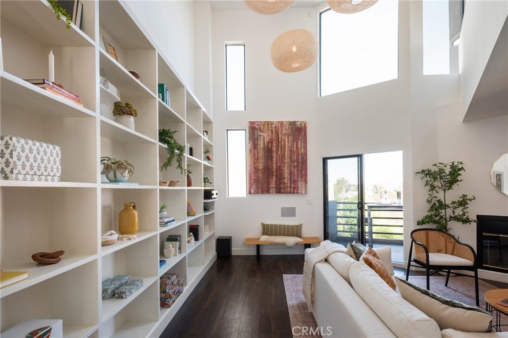 Photo of Listing #SB25154097