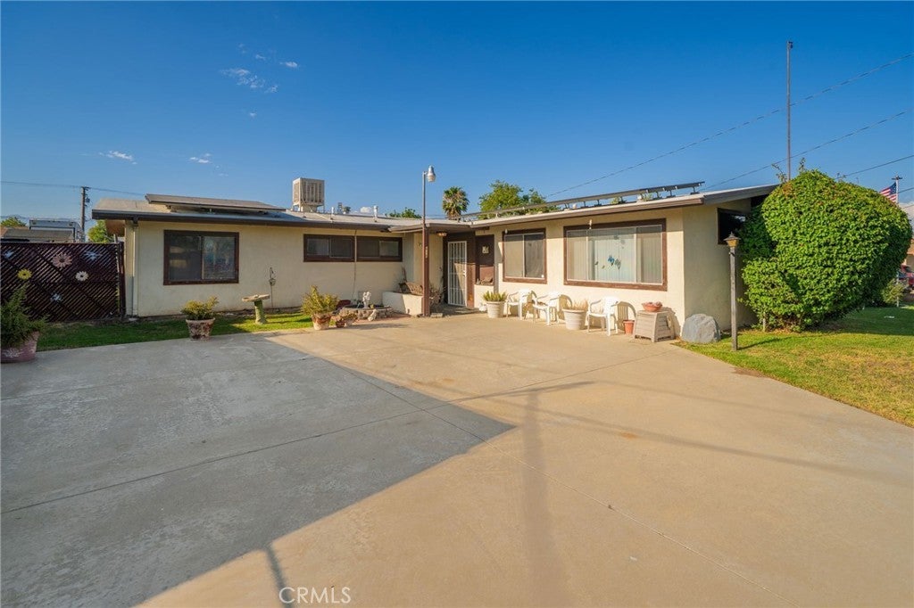 Photo of Listing #IV25154299