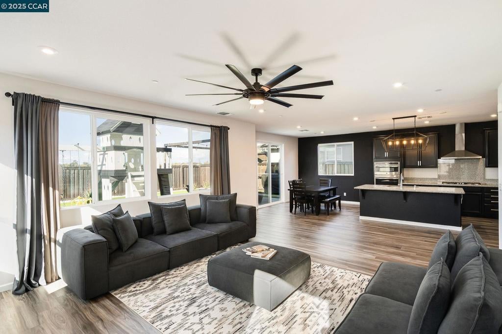 Photo of Listing #41104230