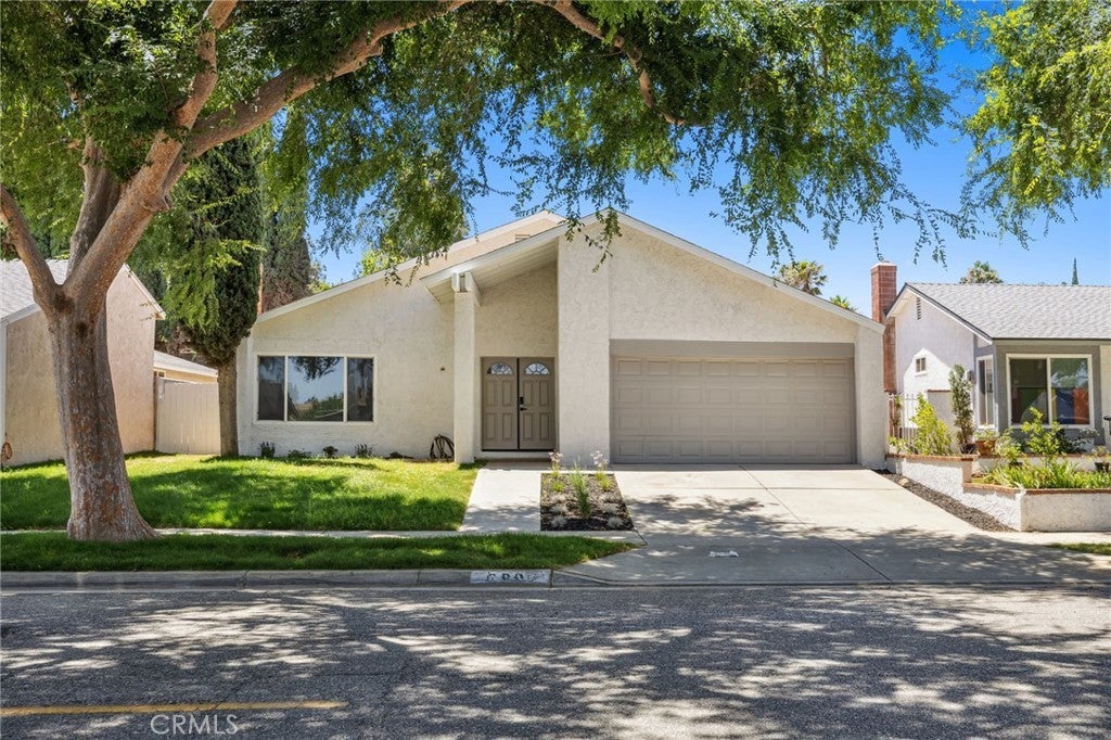 Photo of Listing #IV25154610