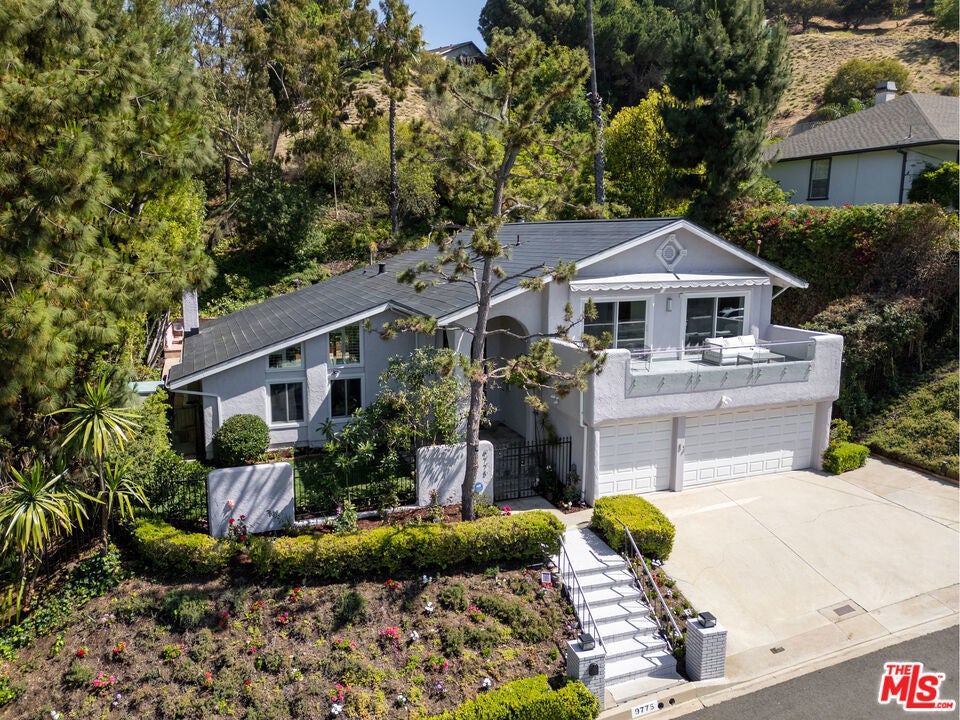 Photo of Listing #25563303