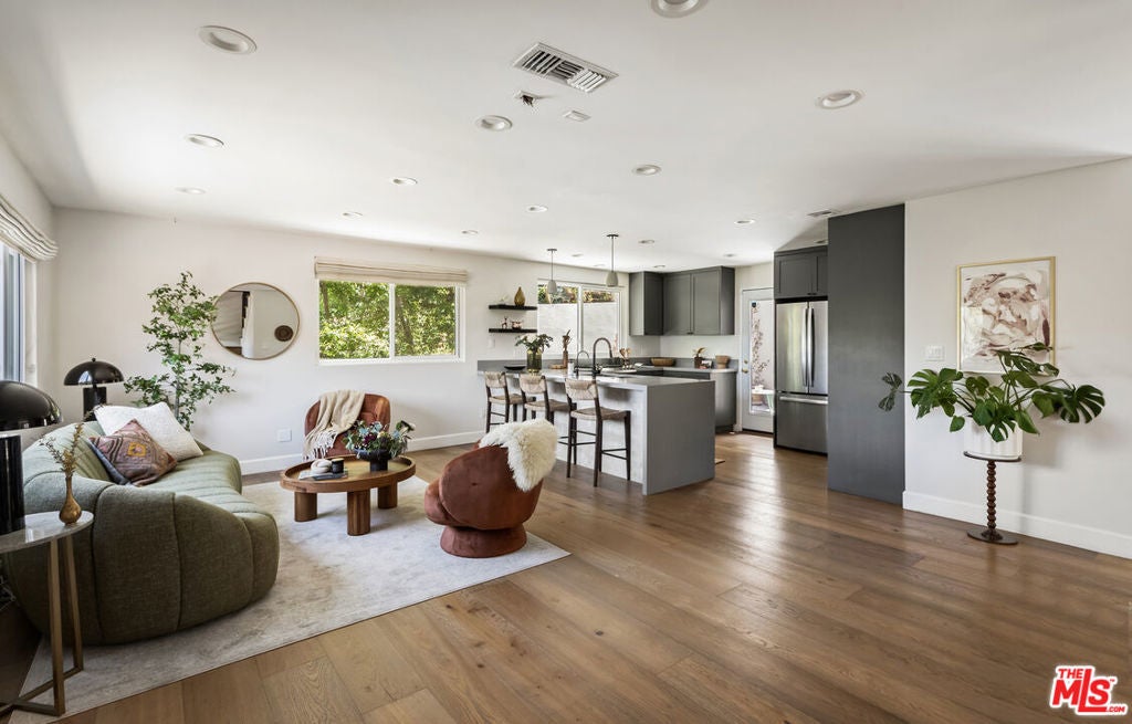 Photo of Listing #25562665