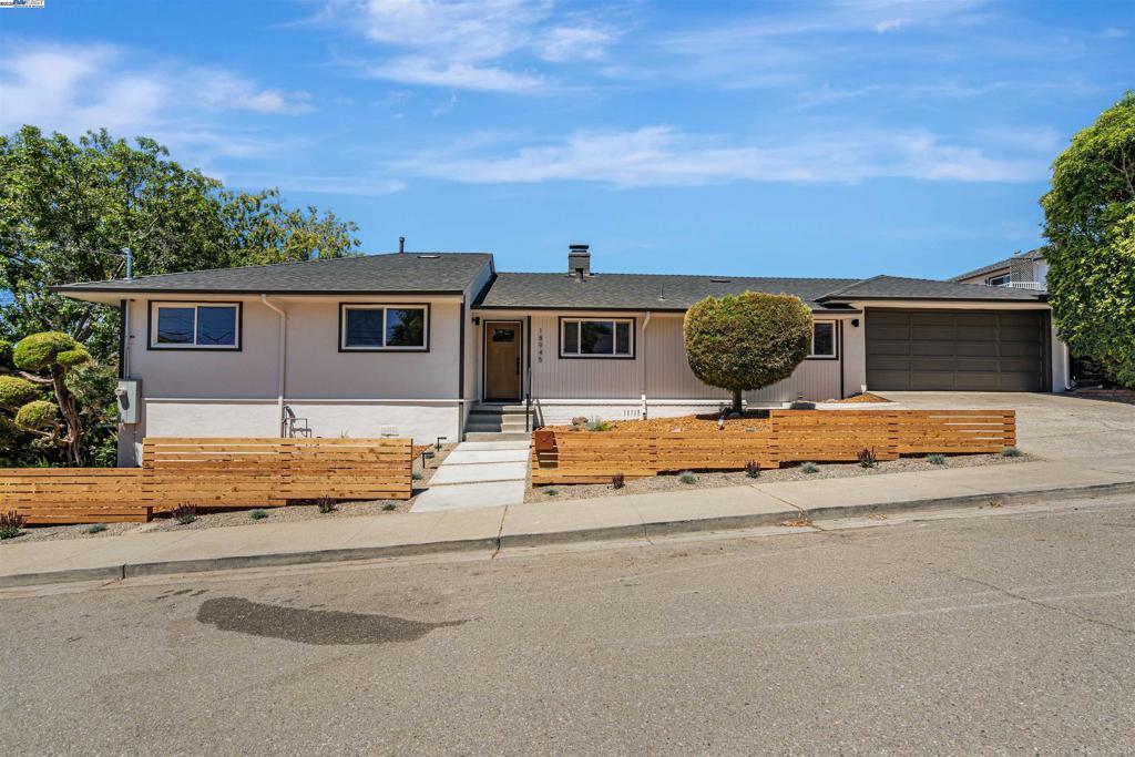 Photo of Listing #41104298