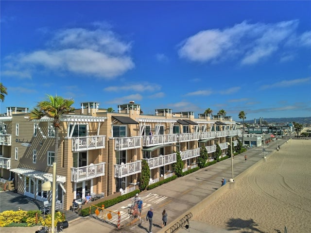 1300 The Strand 316, Hermosa Beach.