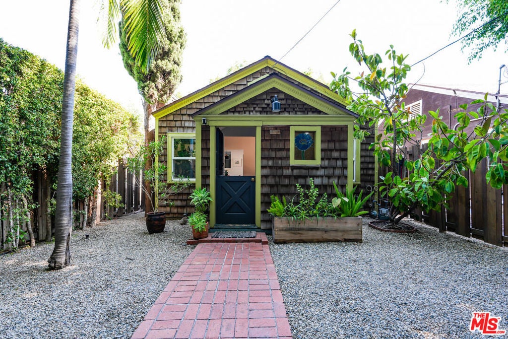 Photo of Listing #25559733