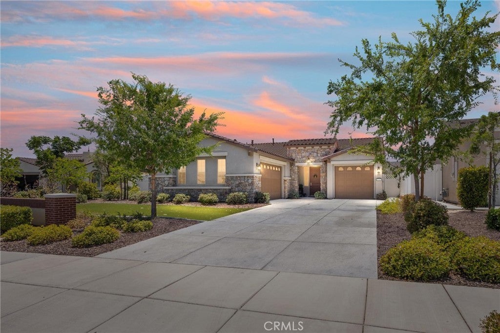 Photo of Listing #SR25145496