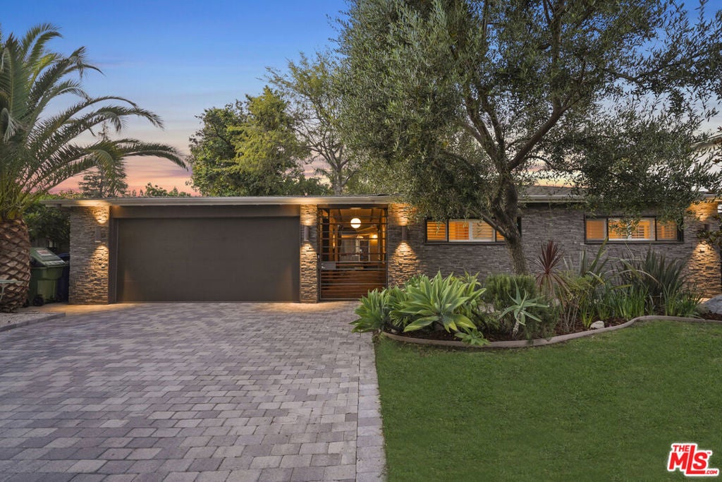 Photo of Listing #25559043